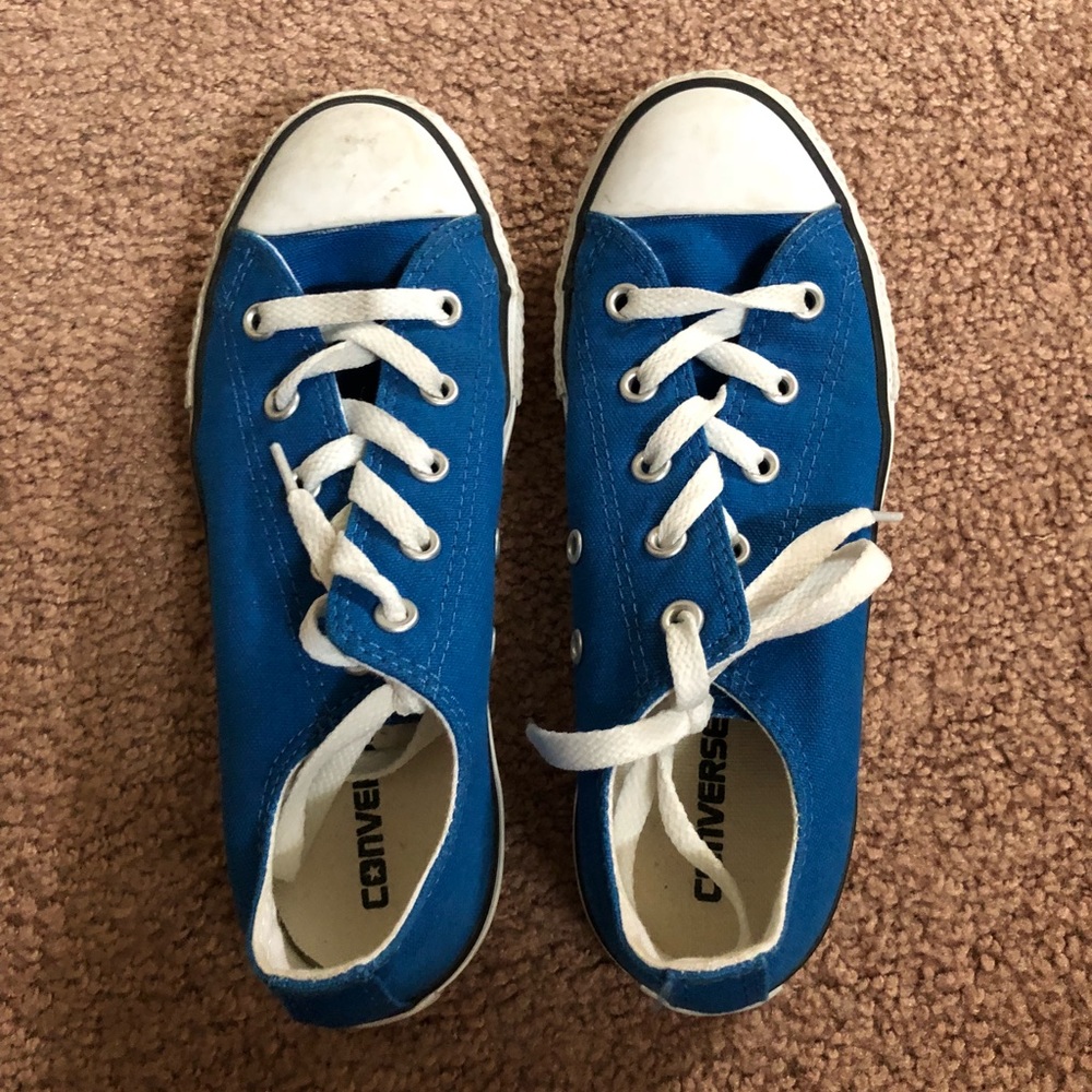 Converse shoe